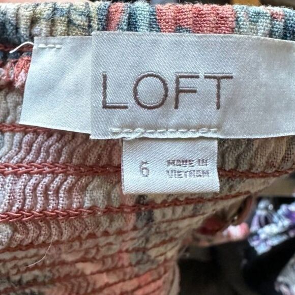 LOFT Women's Tropical Leaf Print Linen Blend Ruffle Button Front Cropped Top 6 - Picture 6 of 8